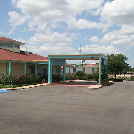 Howard Johnson By Wyndham Hattiesburg Exterior photo