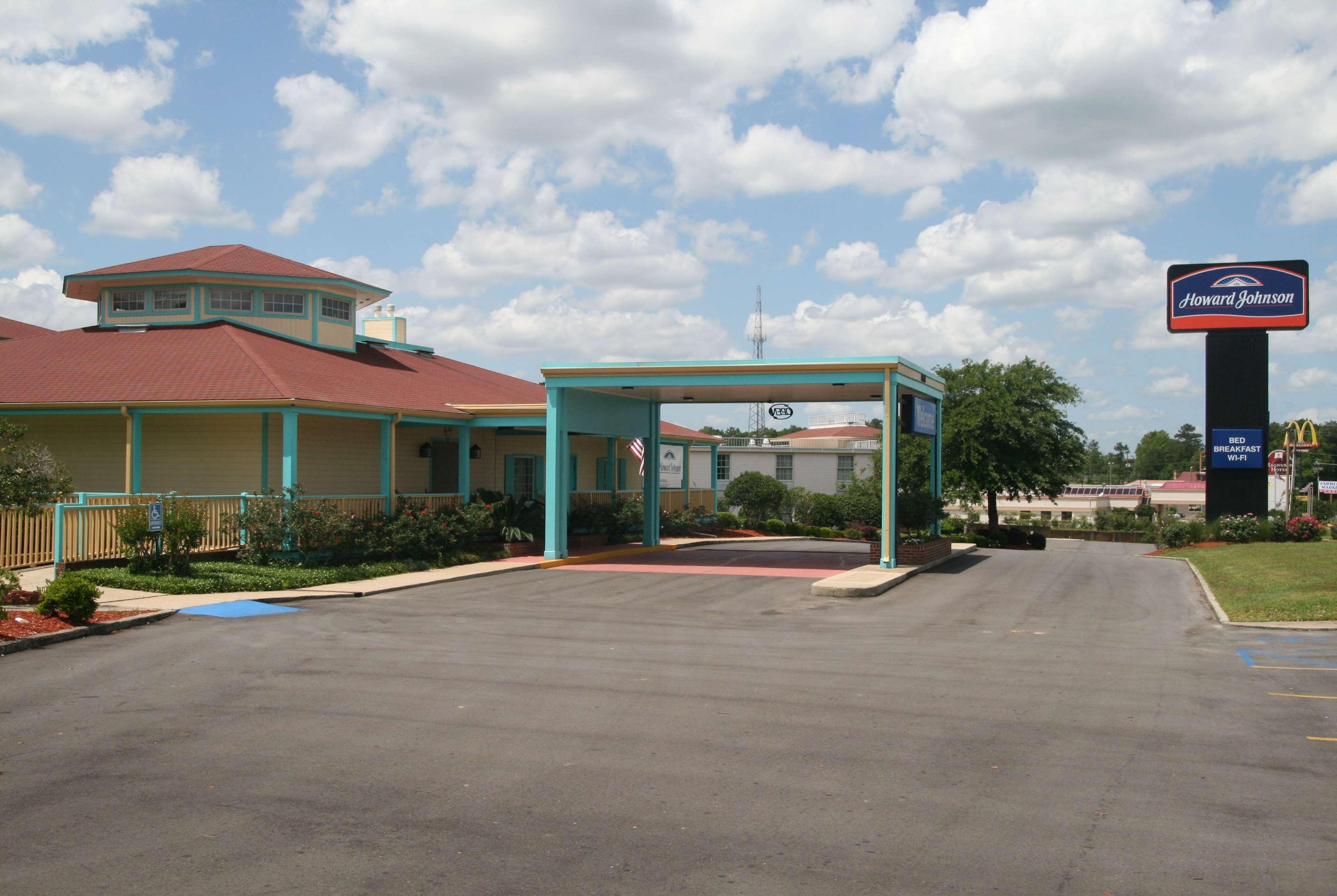 Howard Johnson By Wyndham Hattiesburg Exterior photo