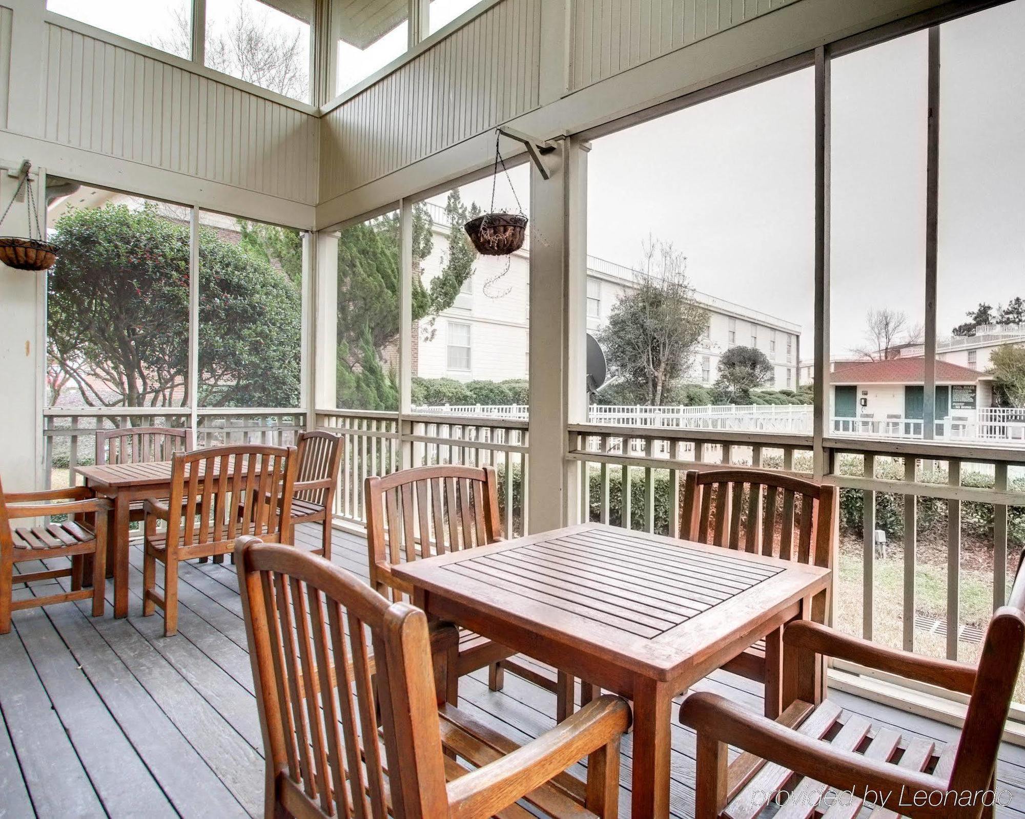Howard Johnson By Wyndham Hattiesburg Exterior photo